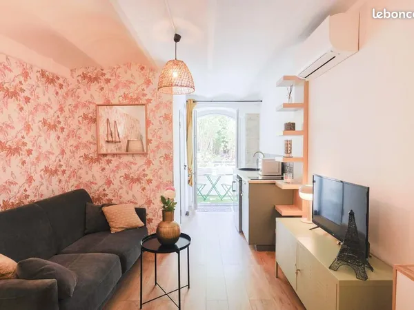 Charmant studio meublé en rez-de-jardin - Carré d'Or - 19,7 m2 