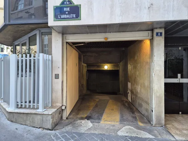 Parking 10 m² 