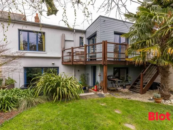 Maison 6 pièces 165 m² 