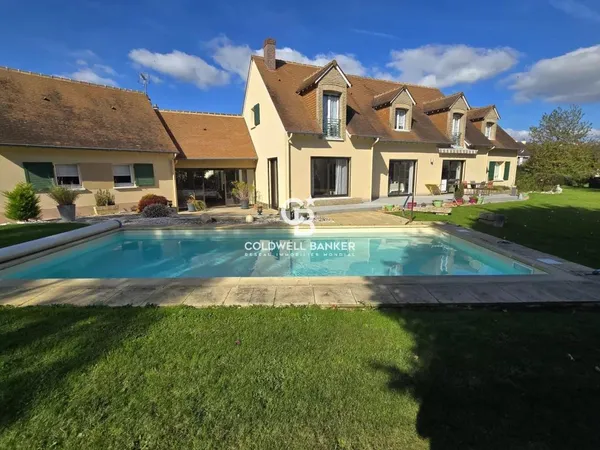 Vends propriété - 222.2m² - 7 pièces, 4 chambres - Le Mans 72000 