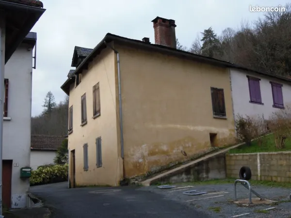 Maison de bourg sur Laguenne 