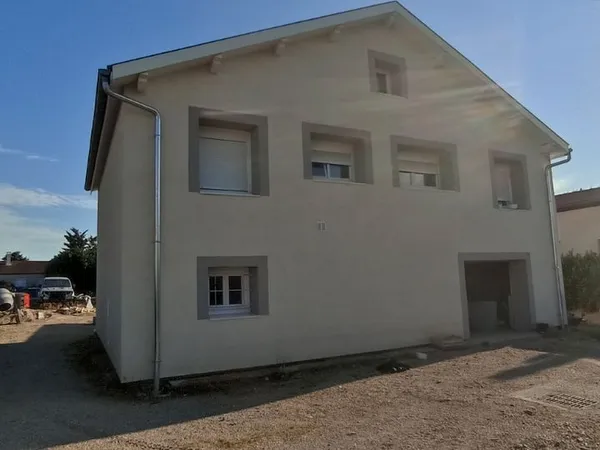 Maison 4 chambres - 100 m² - Grand terrain 1 392 m² - Toit terrasse - Garages 