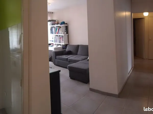 Loue Appartement T4 