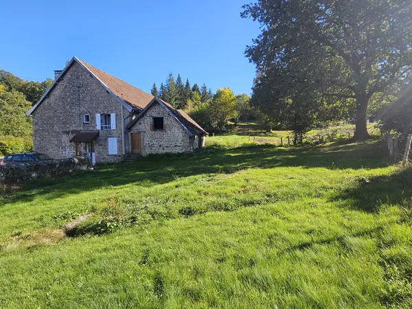Maison en pierre proche du lac de Vassivière 
