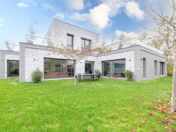 Verrières le Buisson- Maison d'architecte- terrasses -jardin 
