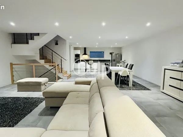 Maison 5 pièces 230 m² 