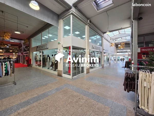 Local commercial 398 m² Oyonnax 