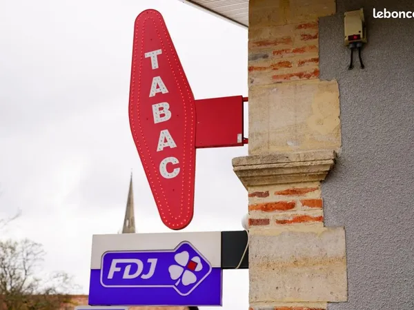 Fonds de commerce tabac, presse, jeux 68 m² 