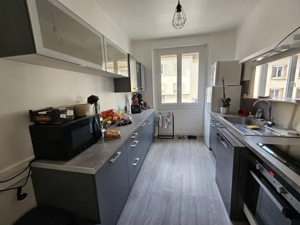 SUPERBE ET VASTE T3 : 108 m2 