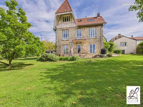 Maison 7 pièces 200 m² 