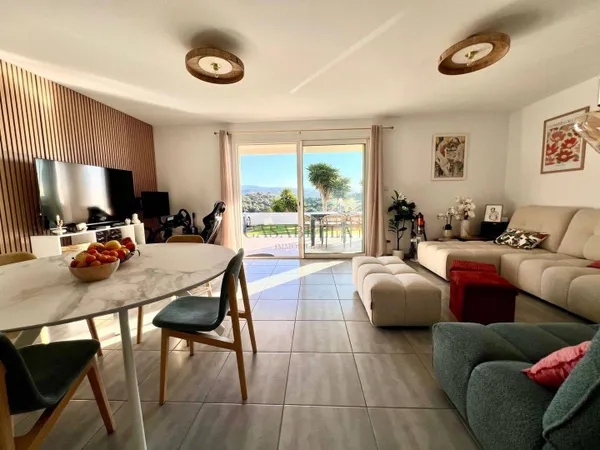 Appartement 3 pièces 77 m² 