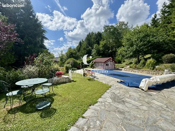Maison 6 pièces 141 m² 