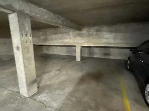 Parking 10 m² 