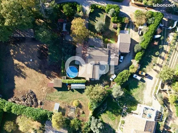 Maison 11 pièces 336 m² 