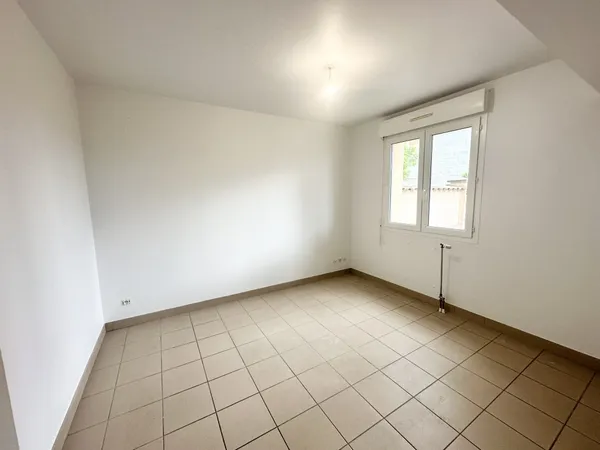 Appartement Location Genas 2p 50m² 810€
