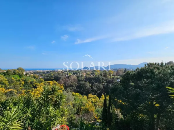 Villa avec piscine et vue panoramique mer 