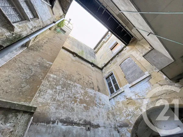 Maison 14 pièces 550 m² 