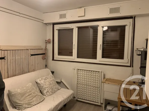 Appartement 1 pièce 12 m² 