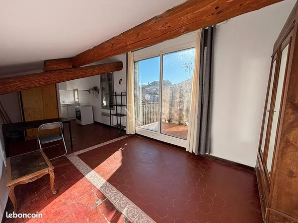 Studio 1 pièce 25 m² 