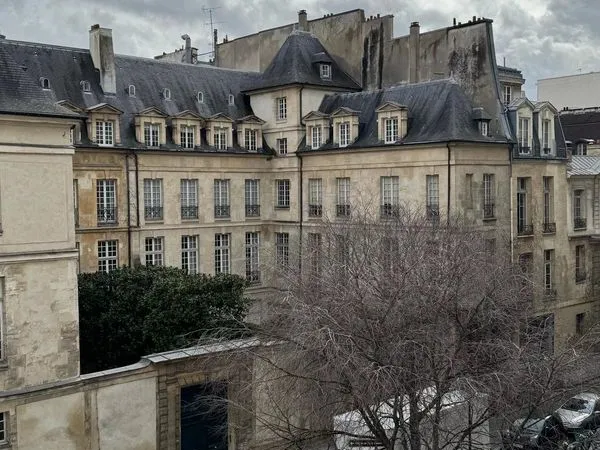 Bureaux 19 m² Paris 3ème 