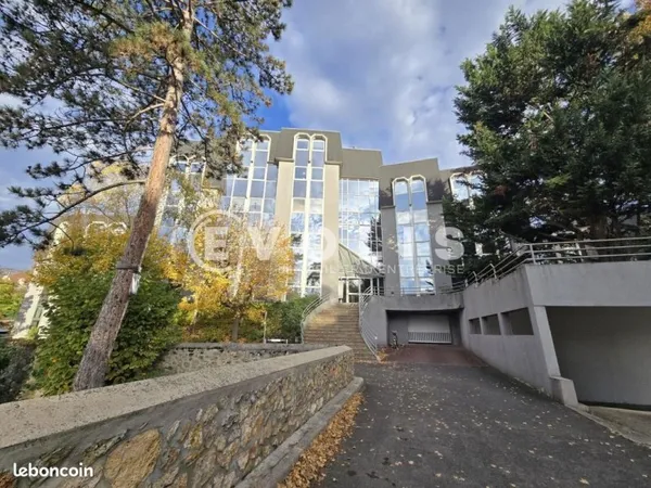 Bureaux 290 m²