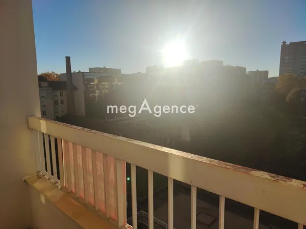 T4 de 88 m² - Secteur La Doua / Condorcet - Calme, lumineux et bien situé ! 