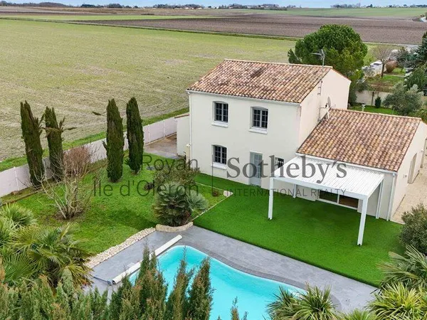 Maison 6 pièces 165 m² 