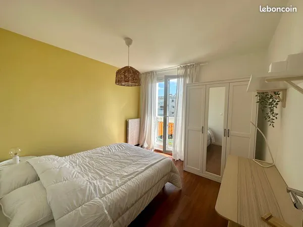 Appartement T3 de 65m² rénové - entièrement meublé et équipé 