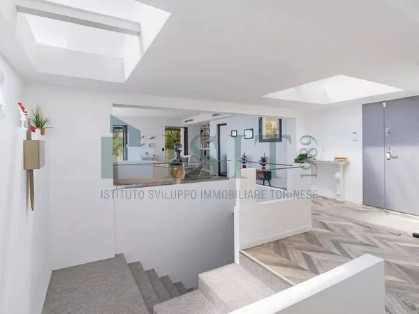 Villa 8 pièces 330 m² 