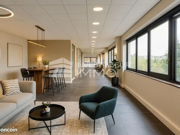 Bureau 3 000 m² 