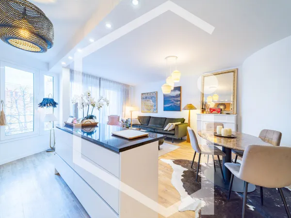Appartement rénové avec parking Plateau-Mont-Valérien 