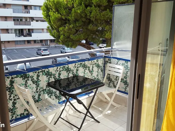 Appartement T1 bis 30m² proche bord de Mer + Parking privatif + gardien 