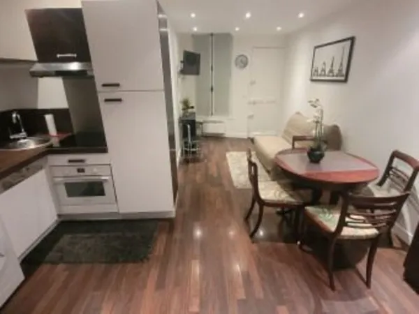 Véritable maisonnette en duplex au calme 