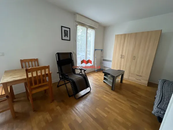 Studio 1 pièce 26 m² 