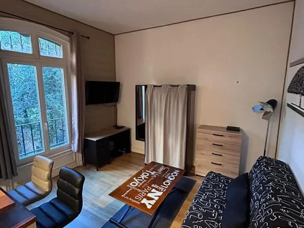 Studio meublé - calme - quartier préfecture 