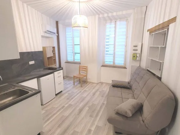 Studio 1 pièce 18 m² 