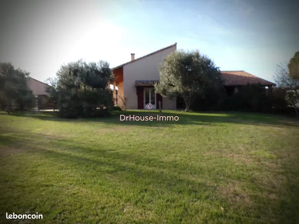 Maison 6 pièces 179 m² 