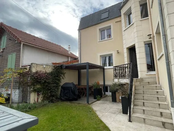 Maison 6 pièces 143 m² 
