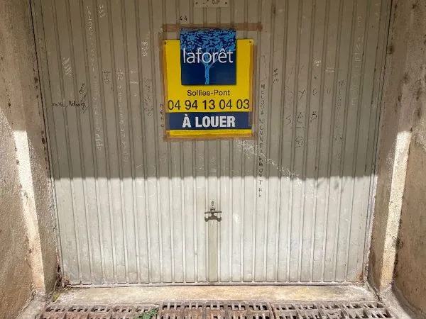 Parking/box 40 m² SOLLIES PONT 