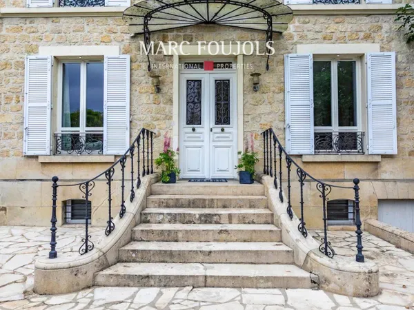 Maison 7 pièces 195 m² 