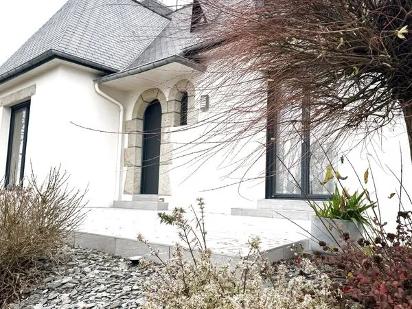 Propriété 6 pièces 145 m² 