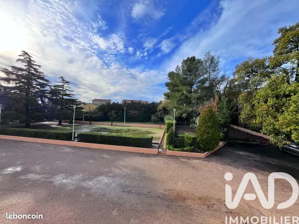 Appartement 4 pièces 77 m² 