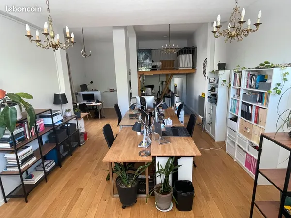 Location Bureau en Coworking centre ville Annecy 