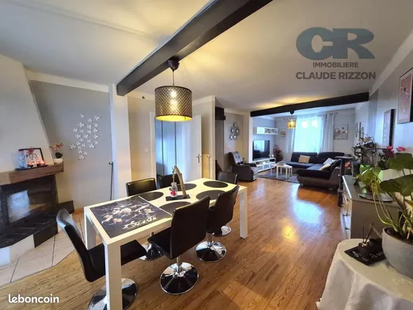 Maison 8 pièces 158 m² 
