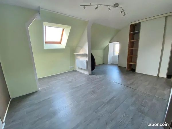 Studio 1 pièce 20 m² 