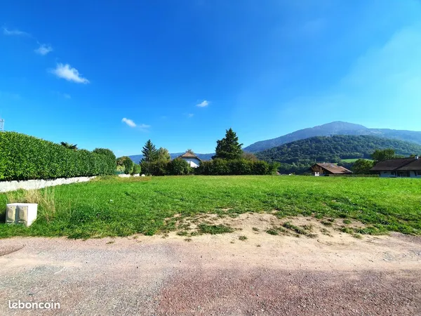 Terrain à batir - 980 m² secteur BRENS 