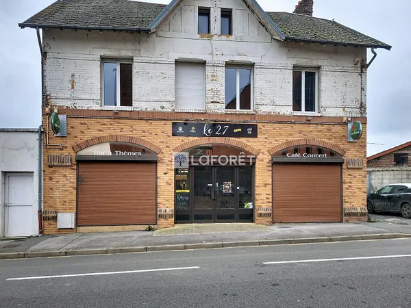 Bar + appartement Tergnier 5 pièce(s) 284.89 m2 