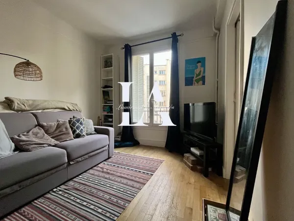 Appartement studio à PARIS 15ème 