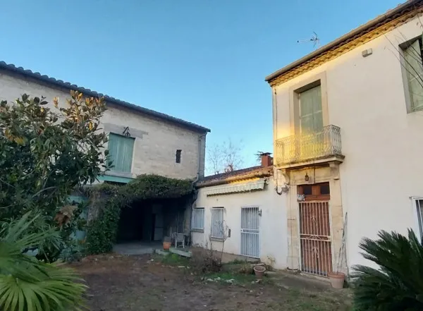 Maison avec dépendances 6 pièces 186 m² 