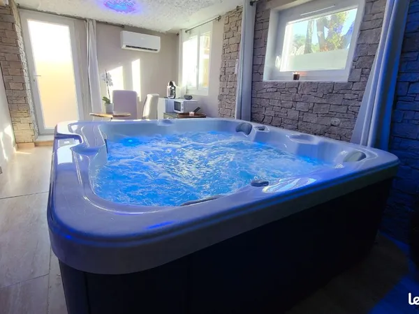 Vends villa 4 chambres piscine jacuzzi 